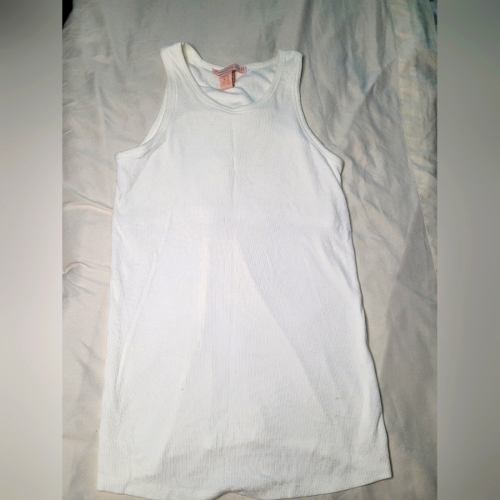 White Sleeveless Tank Top